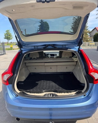 Volvo V60 cena 52900 przebieg: 194402, rok produkcji 2016 z Ciechanów małe 704